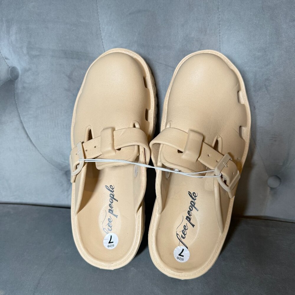 Free People Buckle Clogs Cream Platform Slip-On Mules – Karlie 7 nwt - Picture 2 of 8